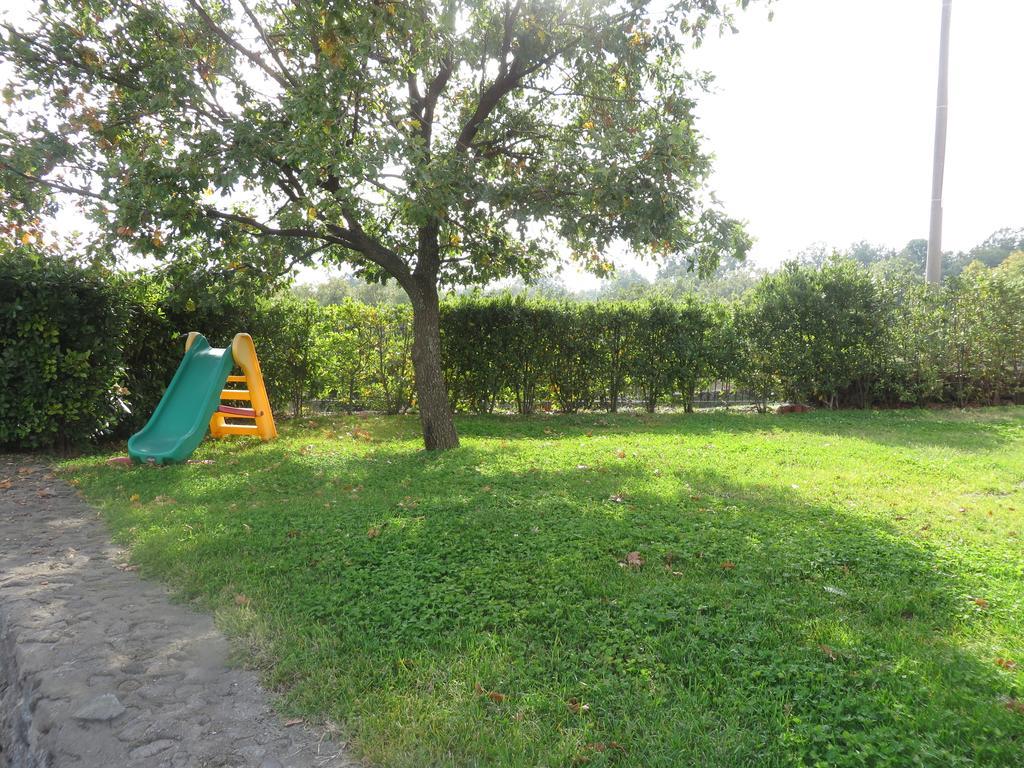 Le Case Del Merlo Turismo Rurale Milo Exterior foto