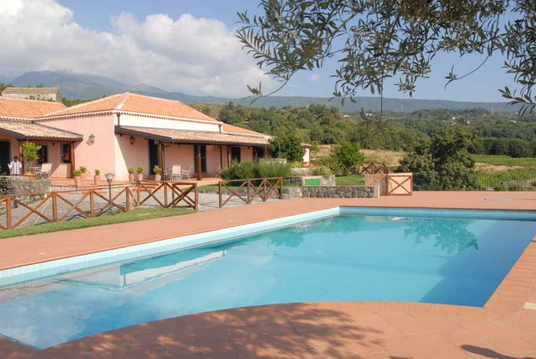 Le Case Del Merlo Turismo Rurale Milo Exterior foto